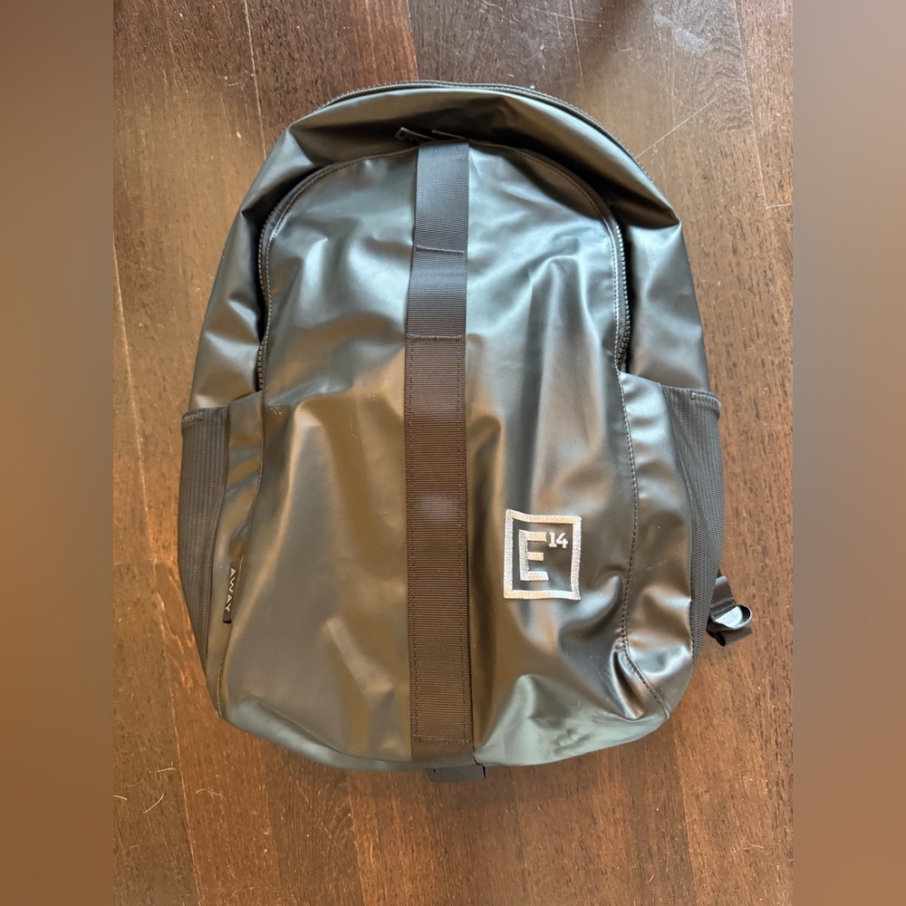 Away Active Black Backpack 20L - Picture 3 of 7